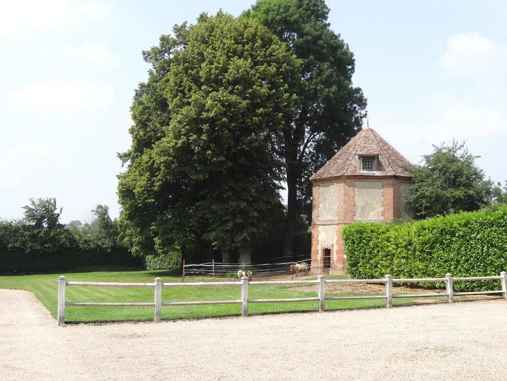 Chateau De Maillot Hotel Bonneville-la-Louvet Buitenkant foto